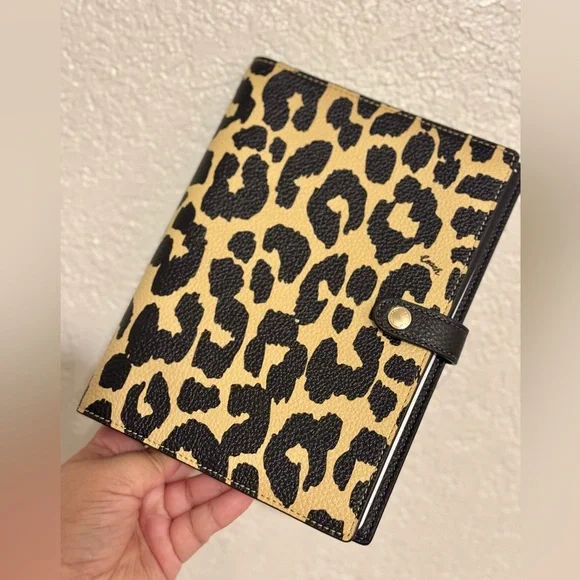 Coach Notebook With Leopard Print NWT Limited in Gold/Leopard